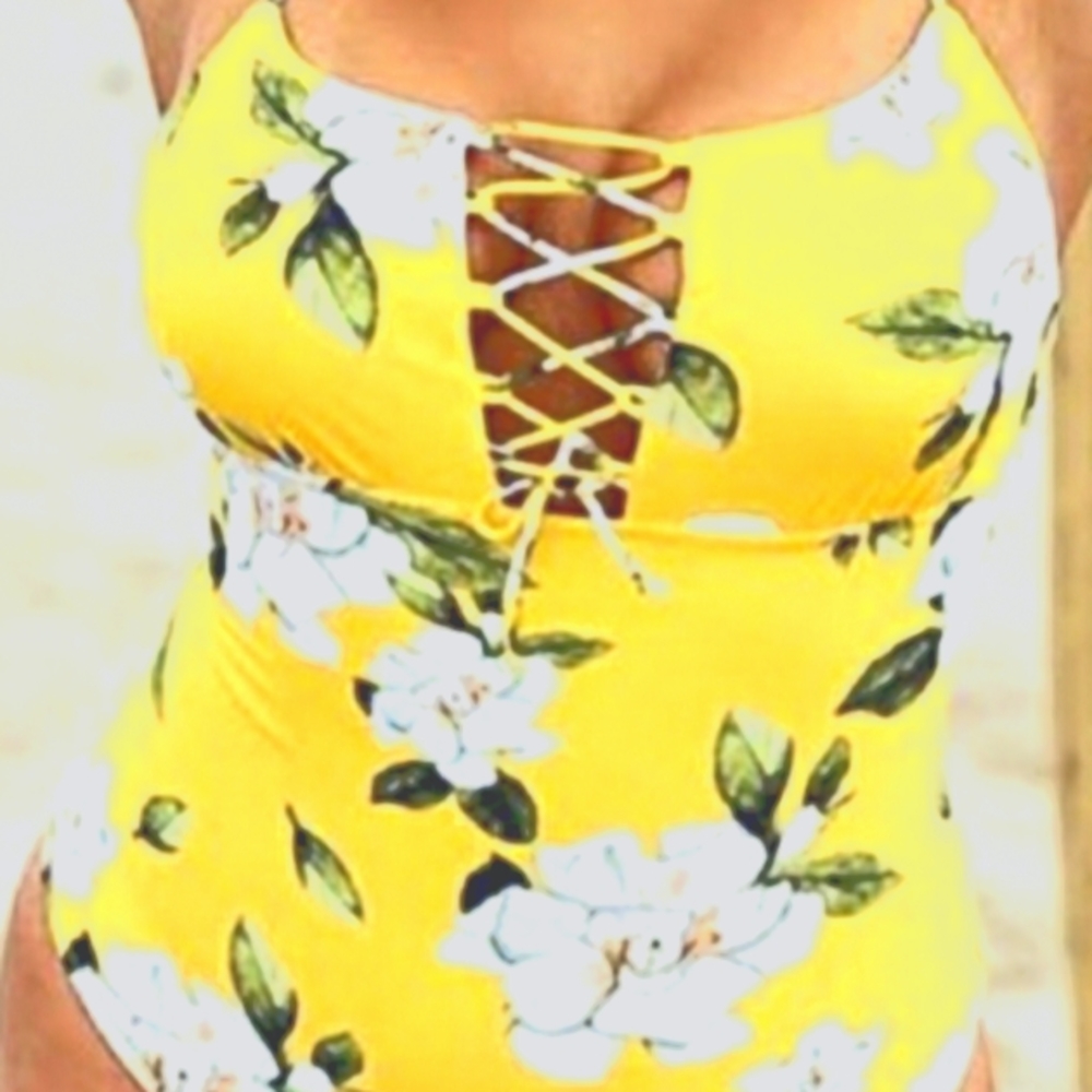 Cupshe swimsuit
